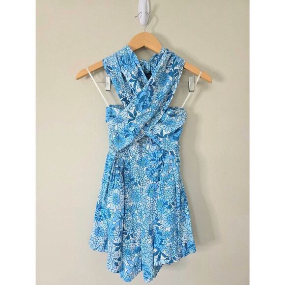 Petal & Pup LeLe Halter Romper Size XS Blue Floral Rayon Linen Blend NEW - Picture 2 of 8